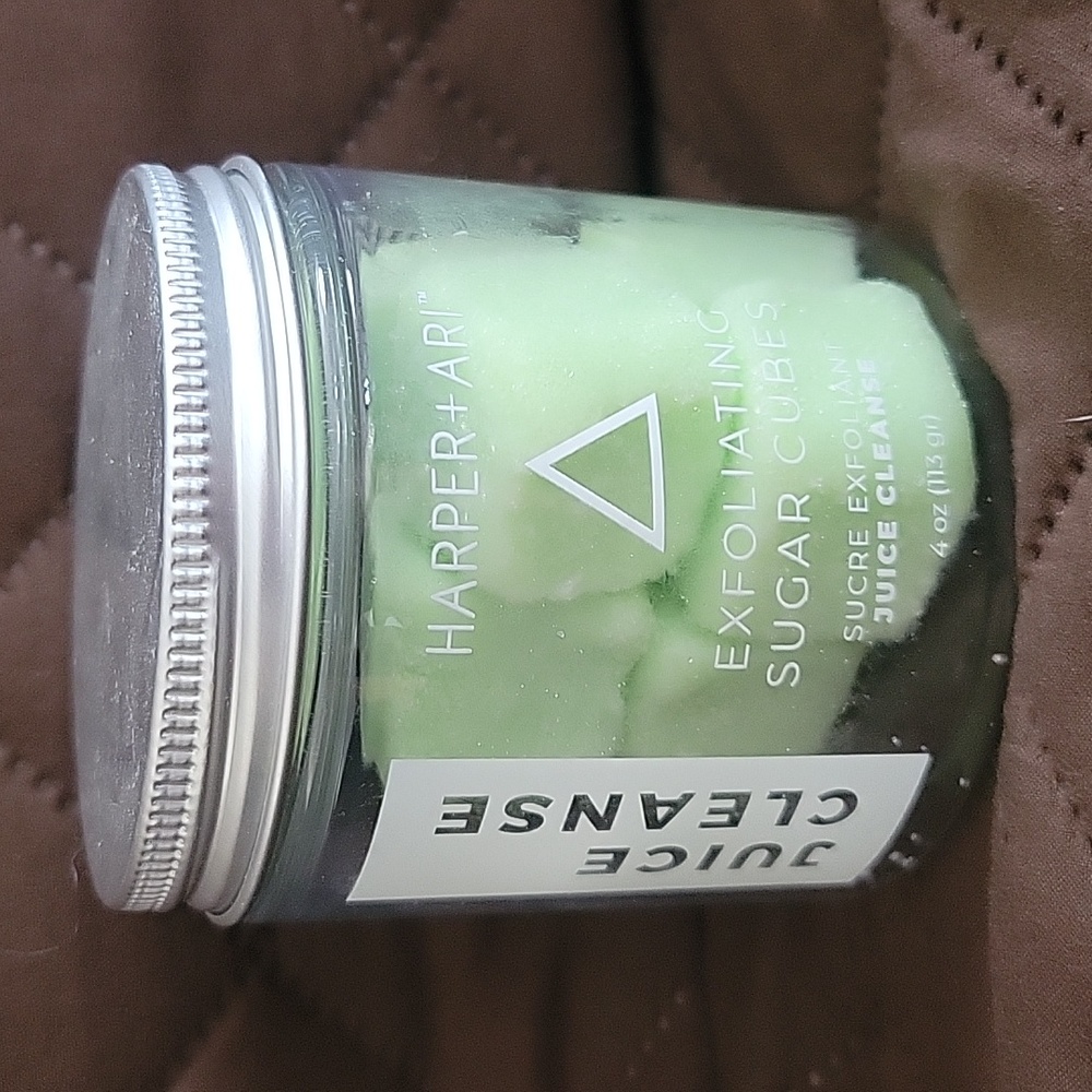 Harper + Ari Exfoliating Sugar Cubes